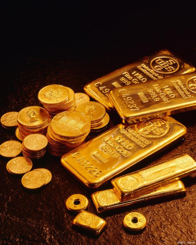 金价暴跌近1600美元
