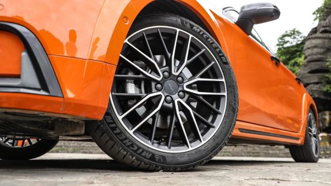 民用车领域的"运动轿车"——领克02 hatchback正式上市_山东站_中华网