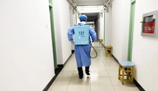 明德物业南京农业大学服务中心坚守抗疫一线，为业主织牢“防护网”