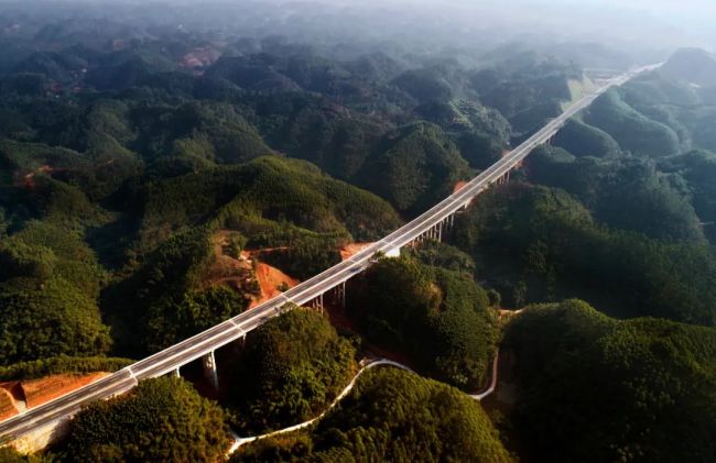 山东高速集团4个项目荣获公路交通工程优质工程奖（李春奖）