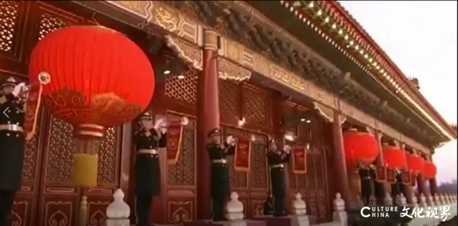 刘子林、刘锡钢作曲，管弦乐合奏《战疫颂歌》致敬最美逆行者