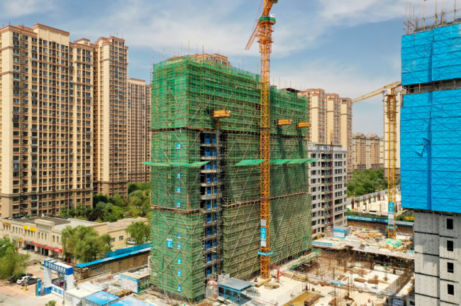 酷暑中匠心坚守济南银丰云玺全员投入到战高温保品质的建设中