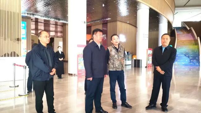 济南市章丘区委常委、组织部部长、统战部部长张新建一行考察调研华侨城欢乐荟