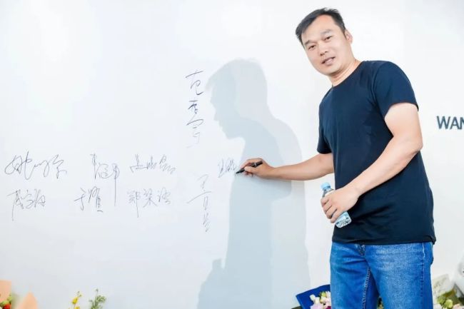 n观王子锟个展在荣宝斋当代艺术馆开幕