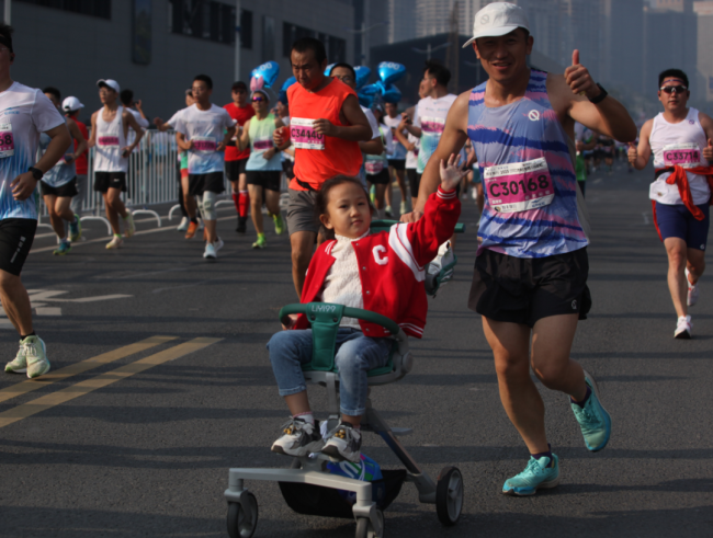 2023济南（泉城）马拉松全马男女冠军诞生，一起来回顾下这些精彩瞬间吧