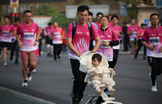 2023济南（泉城）马拉松全马男女冠军诞生，一起来回顾下这些精彩瞬间吧