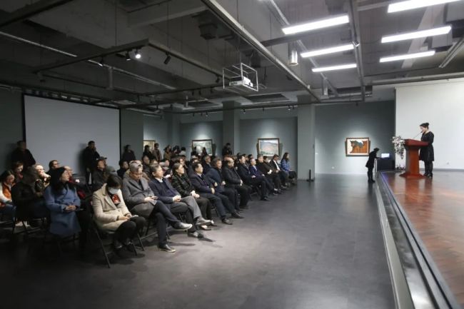 本次展览在中共无锡市委宣传部,无锡市文化广电和旅游局,无锡市文学