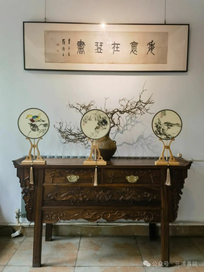 美术馆专注于典藏一线大师精品,探寻东方文脉,致力于传统文化的继承和