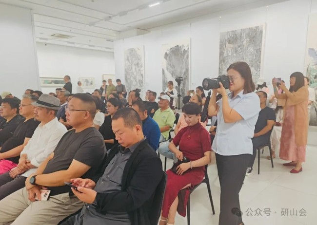 “问道昆嵛——山水圈2024水墨文献展”昨日在烟台美术博物馆（烟台画院）开幕，展期至7月28日
