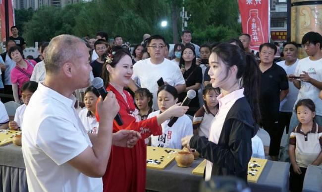 职业名手德州平原摆擂台，数千棋友观众到场助阵