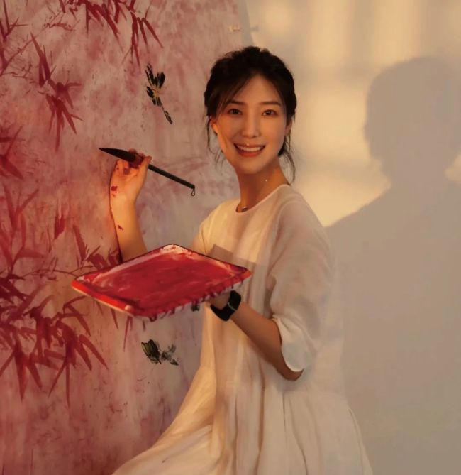 “湖边无季（第一回）·春来花开——蒋艳篱中国花鸟画作品展”今日在长沙开展