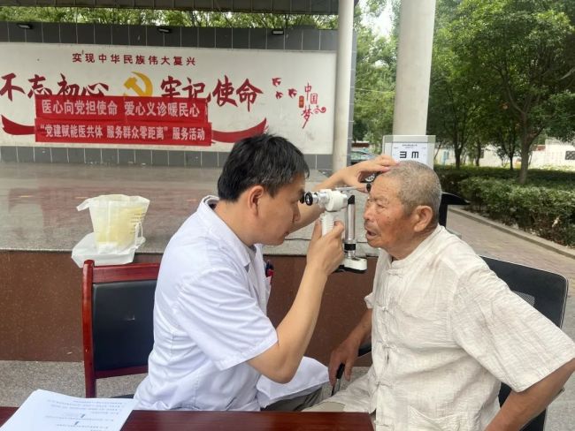 书记讲党课、重温入党誓词、惠民义诊……济宁市第二人民医院开展庆七一系列活动