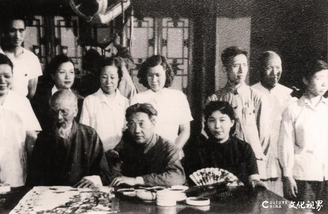 对话刘万鸣 | 如此义举展现的胸襟和境界，值得我们永远铭记和感念——吴欢先生向中国国家画院无偿捐赠三十余件家藏