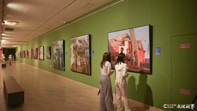 首届“学院星空——名师提名展”（2025年）暨“学院星空——馆校共建座谈会”今日上午在济南市美术馆圆满举行