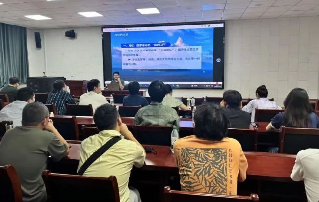 李明峰＆马菁汝＆杨大伟 | 国家艺术基金人才培养资助项目“走向深蓝：当代海洋主题油画创作人才培训”专家课程回顾
