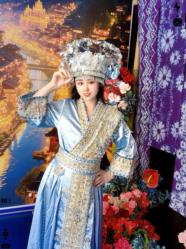 一场场民族风情下午茶在莎蔓莉莎全国各门店燃爆……