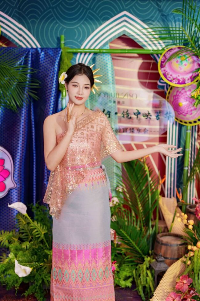 一场场民族风情下午茶在莎蔓莉莎全国各门店燃爆……