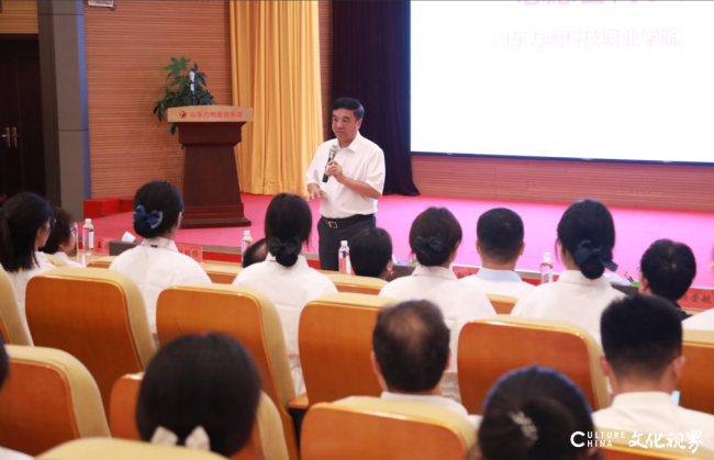 山东力明科技职业学院护理学院南丁格尔志愿护理服务队昨日在泰安成立