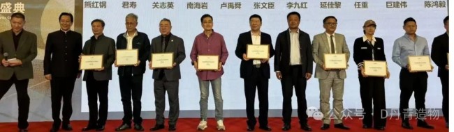 为什么是他？——从笔墨功底到文脉传承，看南海岩登福布斯当代艺术名家榜