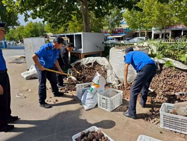 济南市莱芜区多部门联动协作 市容环境换新颜