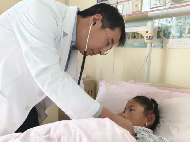 跨越 4000 公里的 “心” 守护!海尔联合青岛妇儿医院为西藏患儿点亮希望