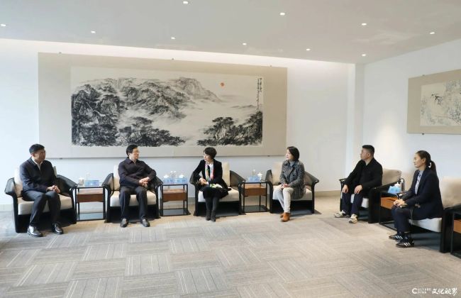 山东第二医科大学党委书记张建华一行赴山艺调研交流