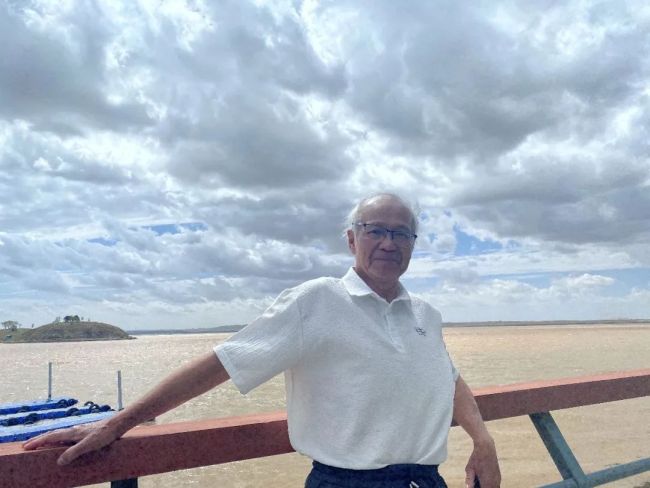 【DeepSeek谈艺】谢森·油画写生 | 在光影与色彩的交织中，抒写自然意趣