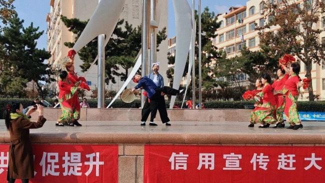 威海荣成市港湾街道:深耕文化沃土 绽放治理繁花