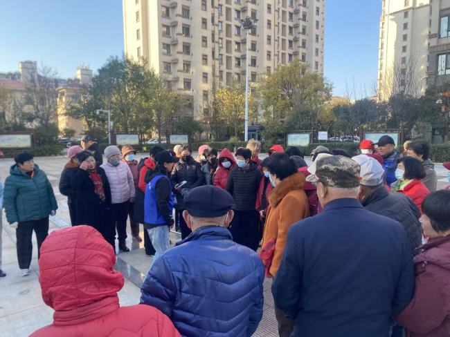 青岛城阳区仲村社区开展“垃圾分类 人人有责”互动宣传活动