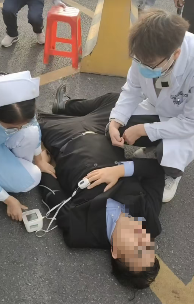 1764313684684474.png 924b7a0e-0a64-46ce-a80e-284a9403696e.png