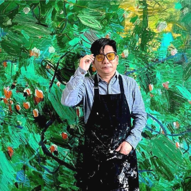 朱明弢·《平凡的我正如路边的草地》丨以平凡草地隐喻个体，对自我存在的价值进行深度反思