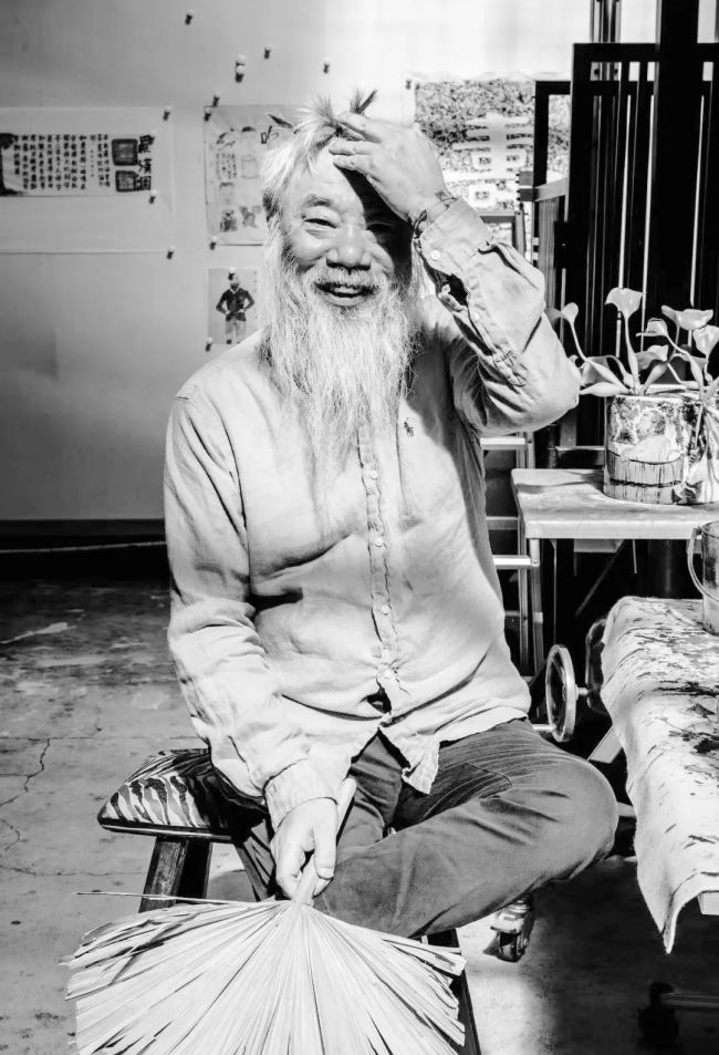 “从南京，到南京：李津四十年”昨日在南京艺术学院美术馆开幕，展期至明年3月9日