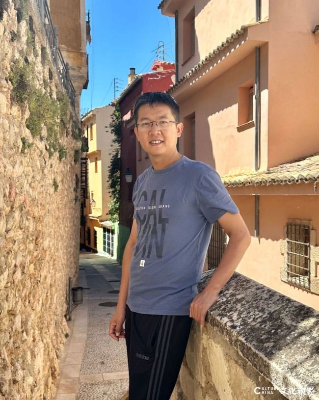 釉彩琉光——王进、尹虹瓷上青绿山水绘画作品欣赏