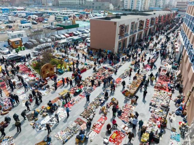 漫步辽宁路80号：在青岛文化市场周末集市，邂逅最抚凡人心的人文气息