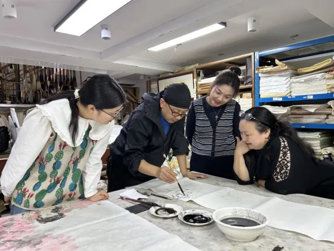 “安逸学艺”名师大讲堂丨钱磊“成都的春天”主题人物画课带您一起定格春日成都的鲜活瞬间