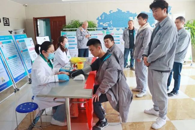 打通健康服务“最后一公里”，潍坊滨海区精准送医进企业