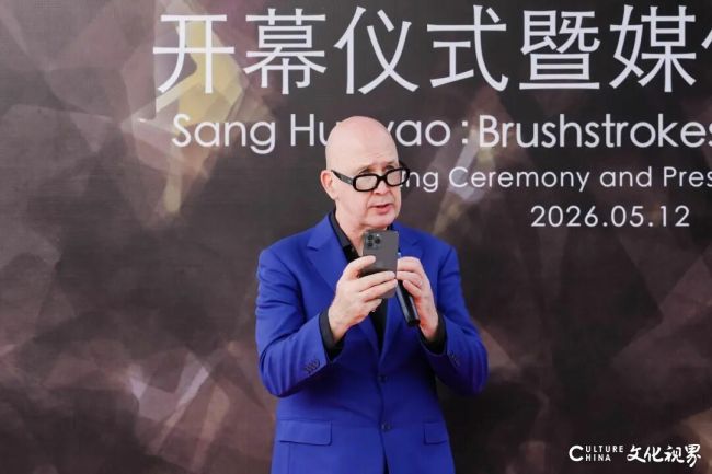 《桑火尧：笔触宇宙》昨日在上海浦东美术馆开幕
