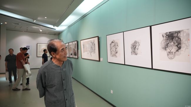 “山君气度——刘扬画虎作品展”昨日在济南隆重开幕
