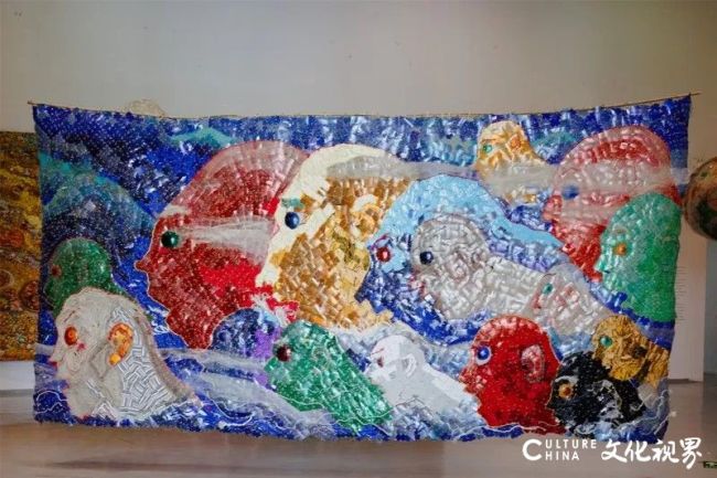裂痕与漂流——观“大浪淘金-方力钧艺术展”引发的深层反思