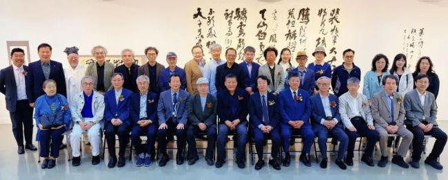 京华印社社长魏广君应邀与韩国书艺协会会长林钟铉在韩国首尔举办“金兰斯馨——韩中书坛两人展”