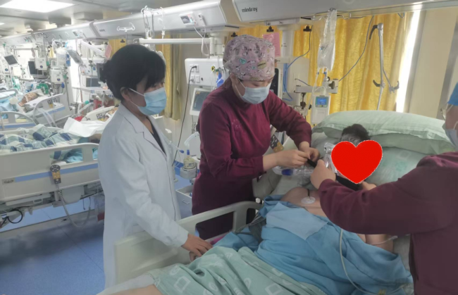 破解高龄重症肌无力患者呼吸依赖难题——泰安市中心医院多学科协作助力72岁老人撤除呼吸机,恢复自主呼吸