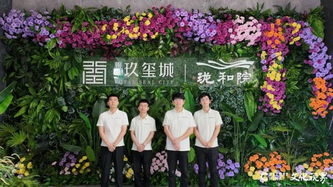 不喧哗的热爱:方寸画卡藏尽围甲温柔