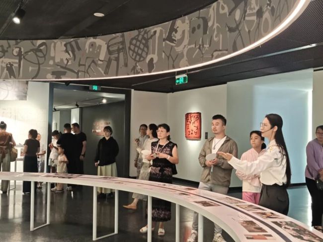 研学与艺术的浪漫碰撞——济南韩美林艺术馆携手康辉旅行社开展亲子研学活动