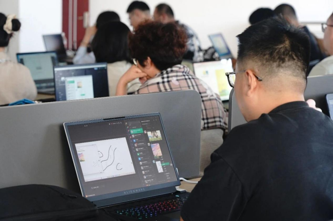 AIGC漫剧全流程创作实战培训班在威海临港区开班