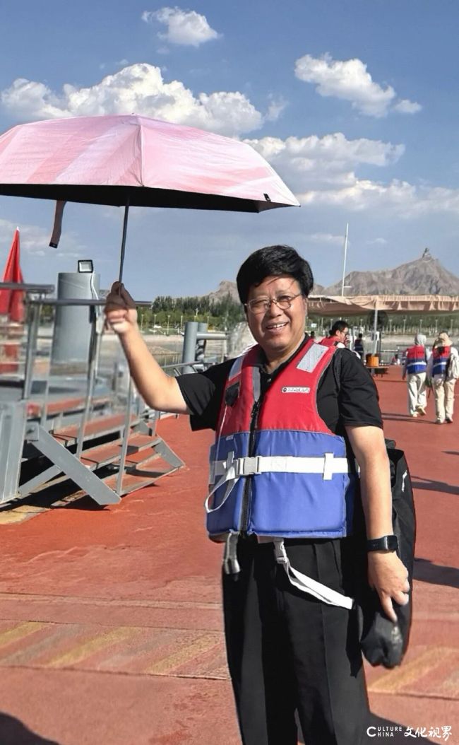 一座黄河穿越沙漠和湖泊的城市——孔维克速写笔下的乌海印象