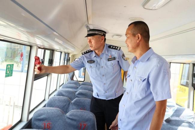 护好上学路！威海临港区“体检”校车迎开学