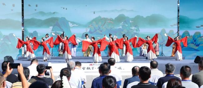 第二十二届临沂书圣文化节暨薪火永续·“沂蒙精神”主题全国篆刻名家作品展昨日开幕,展期至10月21日