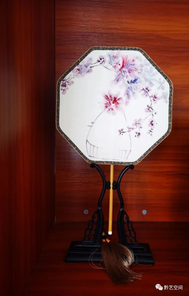 王娟·花鸟扇面 | 在静谧的画面中安放一颗旷达的心