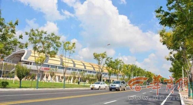 西咸新区秦汉新城城市主干道秦直大道顺利通车