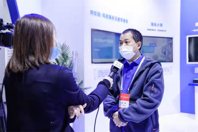 蚂蚁集团安全科技首席技术官李俊奎接受记者采访